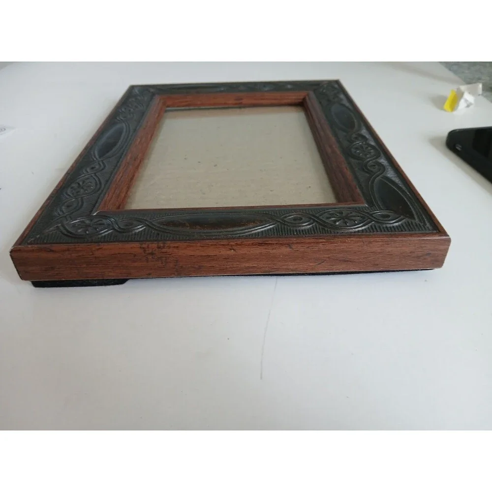 Vintage Carved Ornate Solid Wood Glass-Velvet Back 4.5 X 6.5 Photo Frame